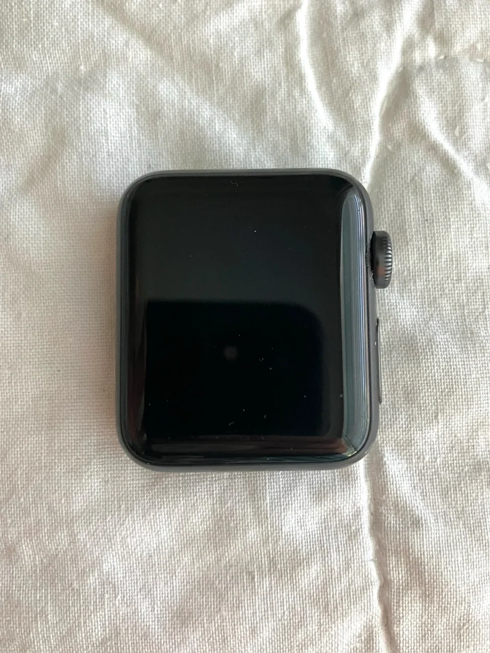 Apple Watch Series 3 38 mm with bands and cover pre loved